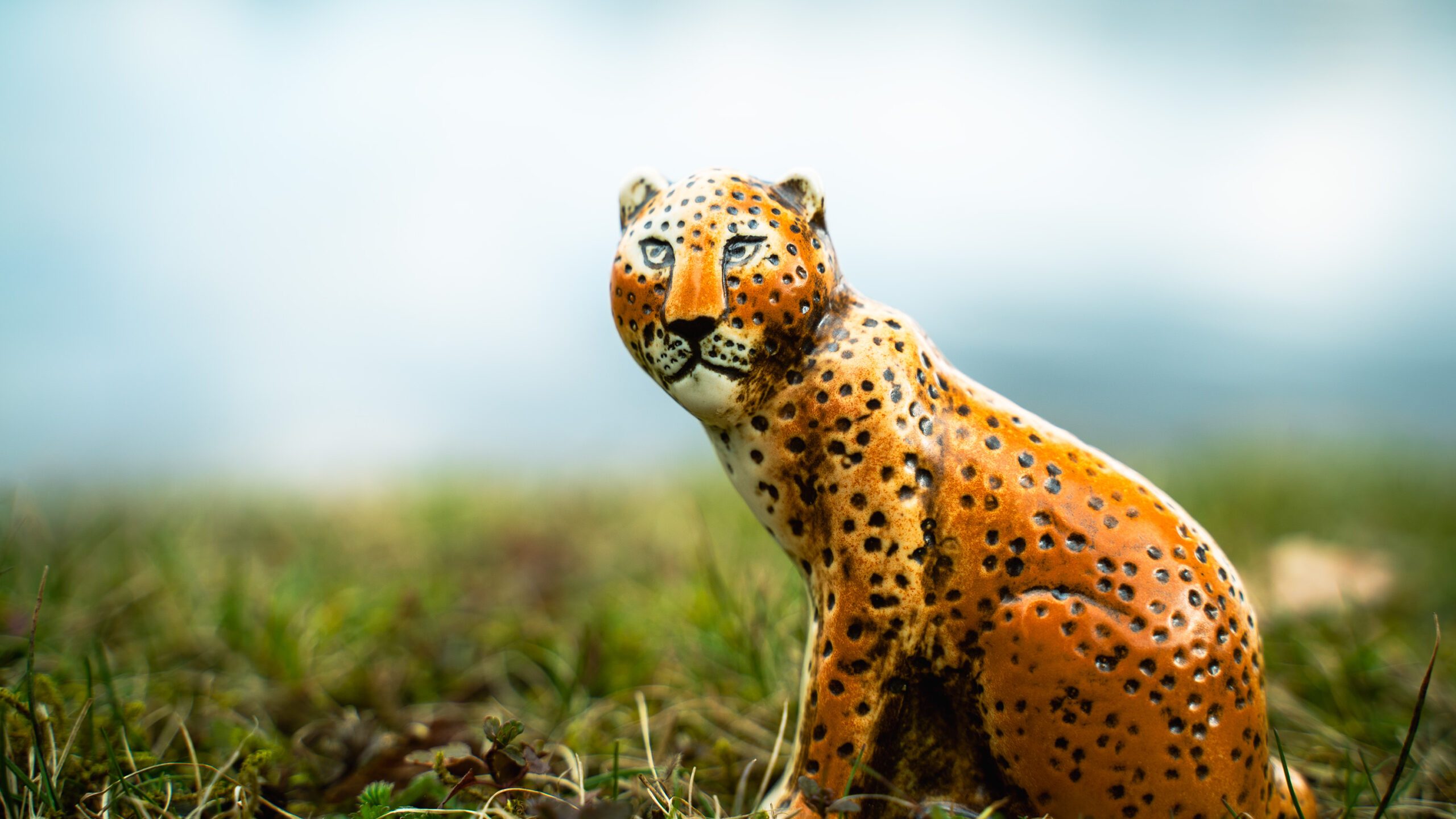 WWF och Lisa Larson släpper keramikleopard