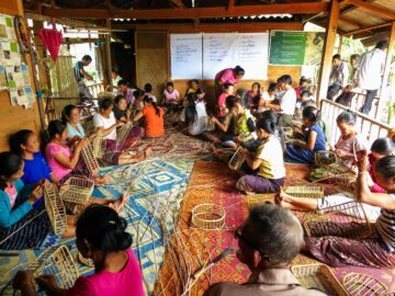 Magasinet 4-2025. WWF stödjer utbildning i tillverkning av rottingkorgar i Laos.
